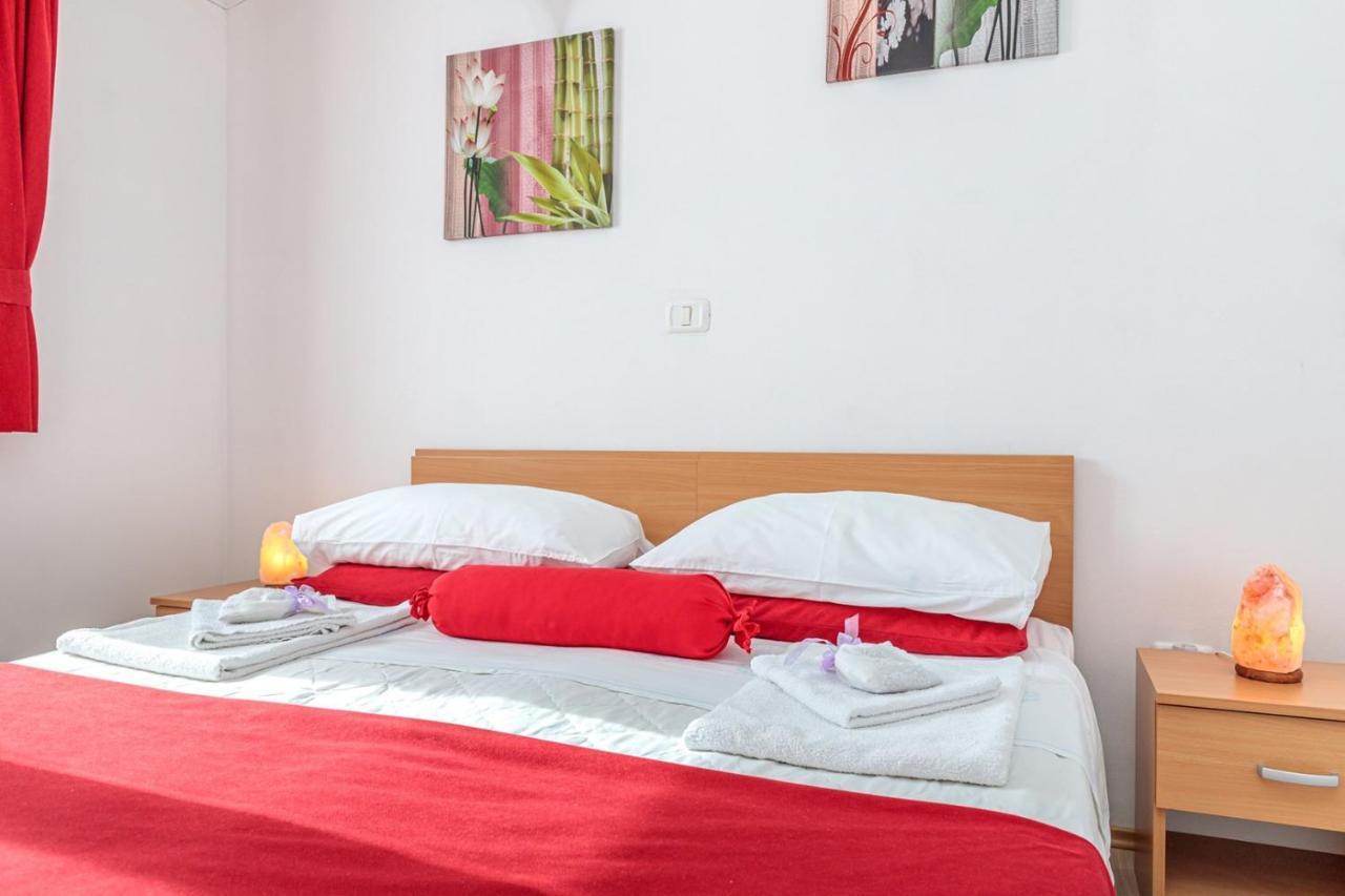 Apartments Sveti Leonard Oprtalj Kültér fotó